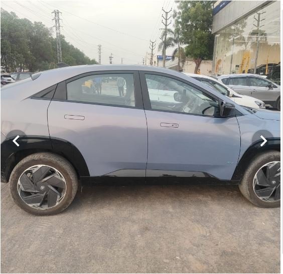 tata curv 2